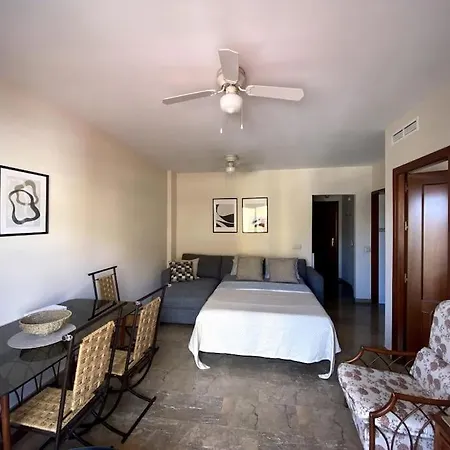 In Torremolinos, Av Palma De Mallorca Nº 12 توريمولينوس